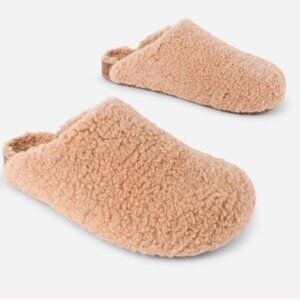 Internationally Blank Size 10  Apres Faux Fur Sherpa Slippers NEW